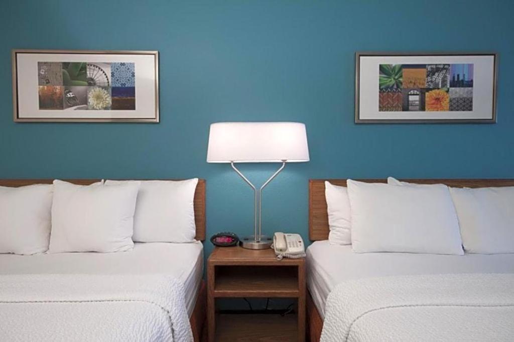 Americinn By Wyndham Moline Airport Quad Cities Экстерьер фото